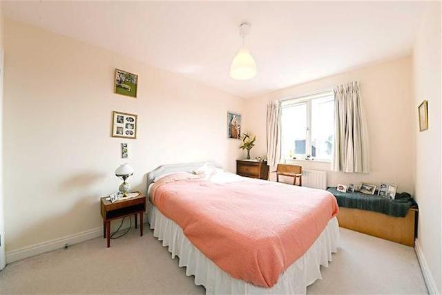 Image of 2 bedroom Flat for sale in Langstone Way London NW7 at Langstone Way, Mill Hill, London NW7