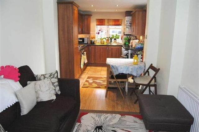  Image of 2 bedroom Flat for sale in Bertram Road London NW4 at Bertram Road, Hendon, London NW4