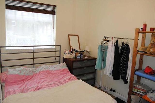  Image of 2 bedroom Flat for sale in Bertram Road London NW4 at Bertram Road, Hendon, London NW4