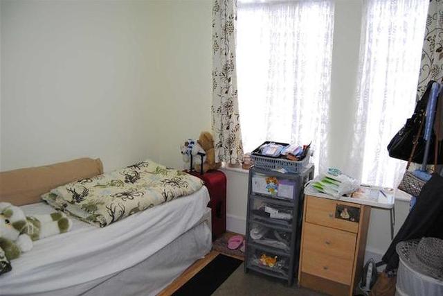  Image of 2 bedroom Flat for sale in Bertram Road London NW4 at Bertram Road, Hendon, London NW4