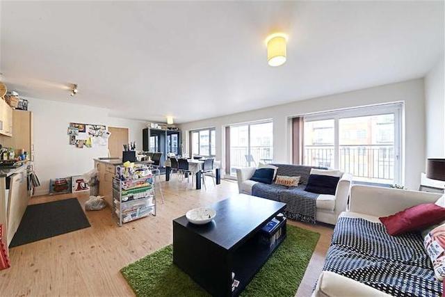  Image of 2 bedroom Flat for sale in Heritage Avenue London NW9 at Heritage Avenue, Colindale, London NW9
