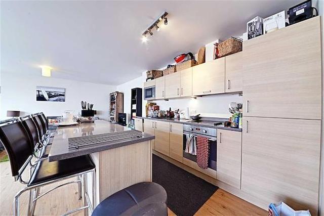  Image of 2 bedroom Flat for sale in Heritage Avenue London NW9 at Heritage Avenue, Colindale, London NW9