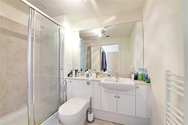  Image of 2 bedroom Flat for sale in Heritage Avenue London NW9 at Heritage Avenue, Colindale, London NW9