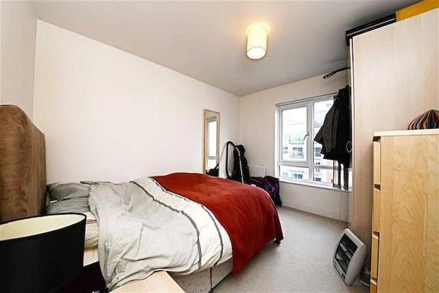  Image of 2 bedroom Flat for sale in Heritage Avenue London NW9 at Heritage Avenue, Colindale, London NW9