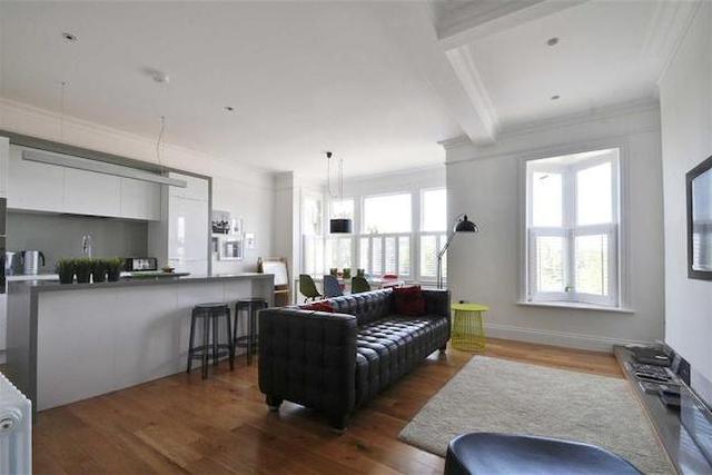  Image of 2 bedroom Flat to rent in Madeira Avenue Bromley BR1 at Madeira Avenue, Bromley BR1