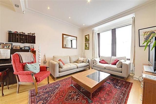  Image of 3 bedroom End of Terrace for sale in Squires Lane London N3 at Squires Lane, Finchley, London N3