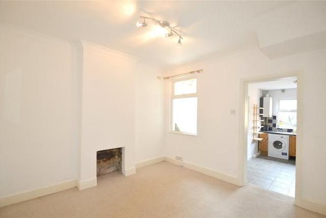  Image of 3 bedroom End of Terrace to rent in Addiscombe Court Road Addiscombe Croydon CR0 at Addiscombe Court Road, Addiscombe, Croydon CR0