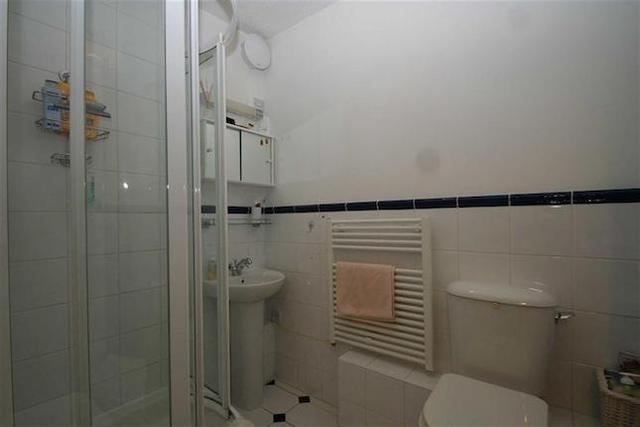  Image of 3 bedroom Flat to rent in Holmbury Park Bromley BR1 at Holmbury Park, Bromley BR1