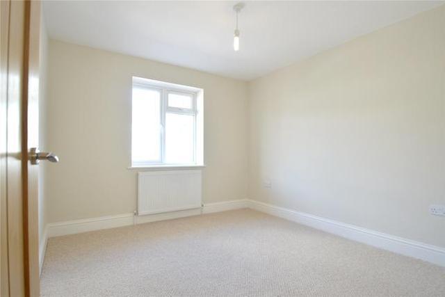  Image of 3 bedroom Maisonette to rent in Teevan Road Addiscombe Croydon CR0 at Teevan Road, Addiscombe, Croydon CR0