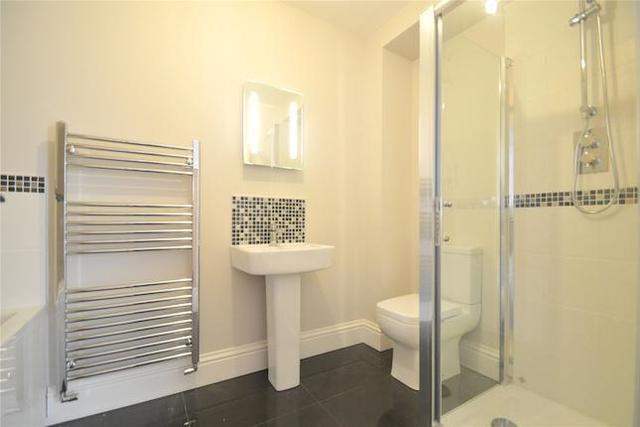  Image of 3 bedroom Maisonette to rent in Teevan Road Addiscombe Croydon CR0 at Teevan Road, Addiscombe, Croydon CR0