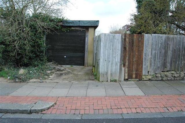  Image of 3 bedroom Semi-Detached house for sale in Chesterfield Road London N3 at Chesterfield Road, Finchley, London N3