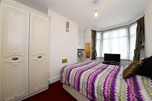  Image of 3 bedroom Terraced house for sale in Elmfield Road London N2 at Elmfield Road, East Finchley, London N2