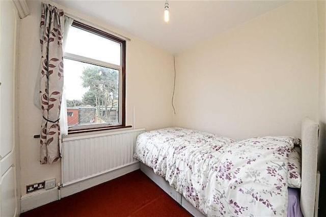  Image of 3 bedroom Terraced house for sale in Elmfield Road London N2 at Elmfield Road, East Finchley, London N2