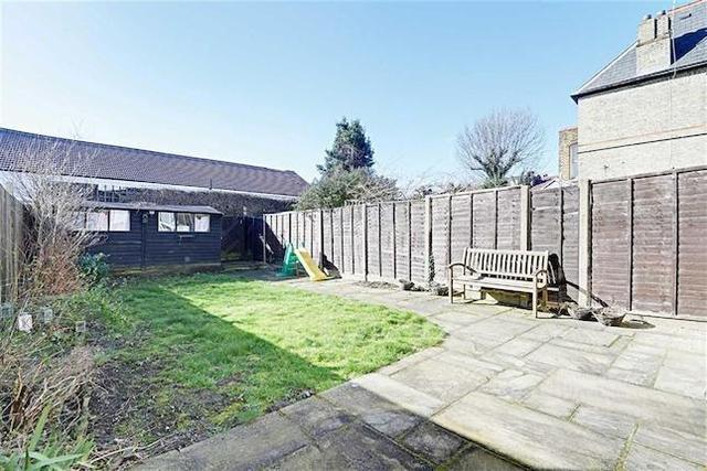  Image of 3 bedroom Terraced house for sale in Long Lane London N3 at Long Lane, Finchley, London N3