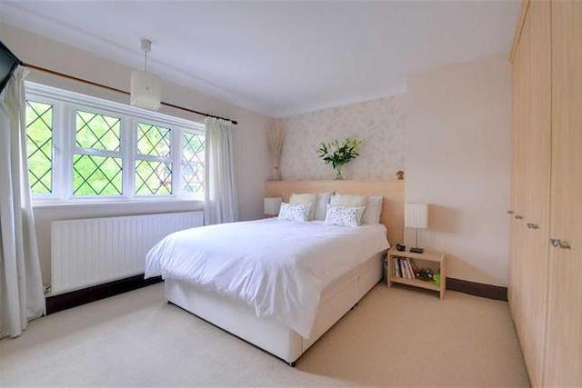 Image of 4 bedroom Semi-Detached house for sale in Priory Avenue Petts Wood Orpington BR5 at Priory Avenue, Petts Wood, Orpington BR5