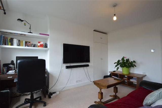  Image of 1 bedroom Flat to rent in Clyde Road Addiscombe Croydon CR0 at Clyde Road, Addiscombe, Croydon CR0