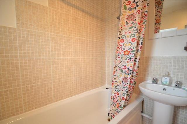  Image of 1 bedroom Flat to rent in Clyde Road Addiscombe Croydon CR0 at Clyde Road, Addiscombe, Croydon CR0