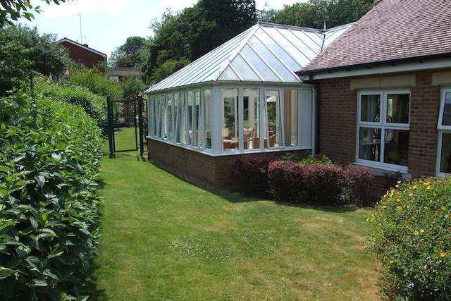  Image of 1 bedroom Property for sale in High Street South Rushden NN10 at High Street South, Rushden NN10