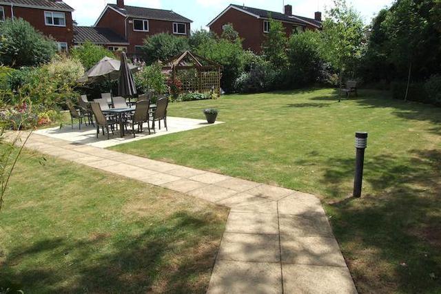  Image of 1 bedroom Property for sale in High Street South Rushden NN10 at High Street South, Rushden NN10