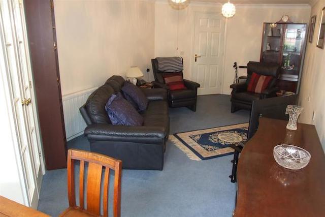  Image of 1 bedroom Property for sale in High Street South Rushden NN10 at High Street South, Rushden NN10