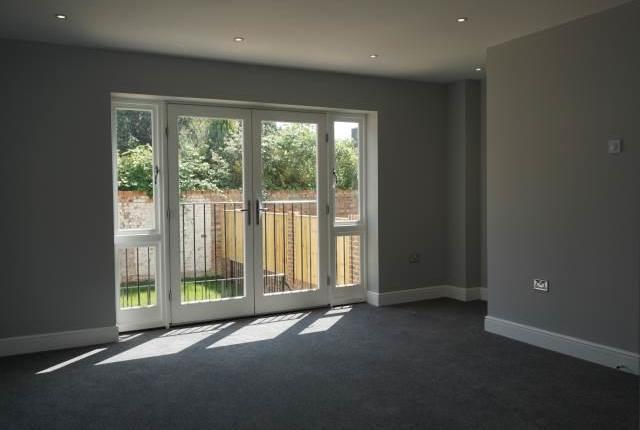  Image of 1 bedroom Property to rent in Cambridge Gardens Tunbridge Wells TN2 at Salomons Mews, Cambridge Gardens, Tunbridge Wells TN2