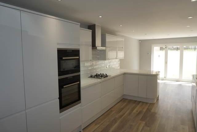  Image of 1 bedroom Property to rent in Cambridge Gardens Tunbridge Wells TN2 at Salomons Mews, Cambridge Gardens, Tunbridge Wells TN2