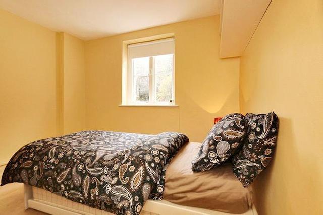  Image of 2 bedroom Flat to rent in Kensington Church Street London W8 at Kensington Church Street, Kensington, London W8