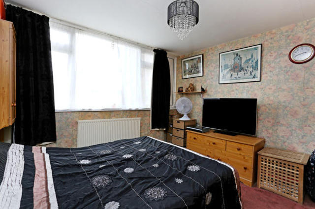  Image of 3 bedroom Flat for sale in Pitfield Way London NW10 at Pitfield Way, London NW10