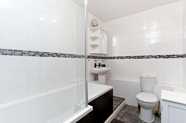  Image of 3 bedroom Flat for sale in Pitfield Way London NW10 at Pitfield Way, London NW10