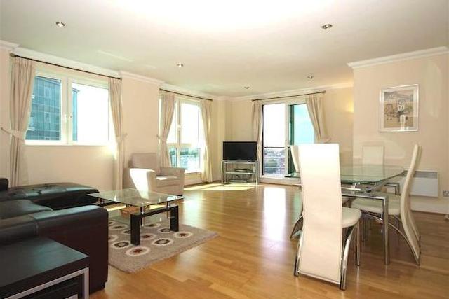  Image of 3 bedroom Flat to rent in St. George Wharf London SW8 at Bridge House, St. George Wharf, Nine Elms, London SW8
