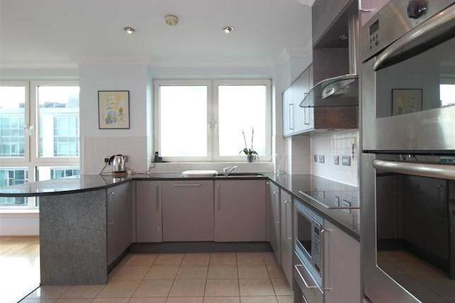  Image of 3 bedroom Flat to rent in St. George Wharf London SW8 at Bridge House, St. George Wharf, Nine Elms, London SW8