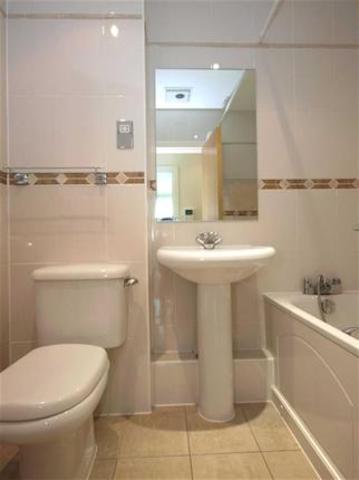  Image of 3 bedroom Flat to rent in St. George Wharf London SW8 at Bridge House, St. George Wharf, Nine Elms, London SW8