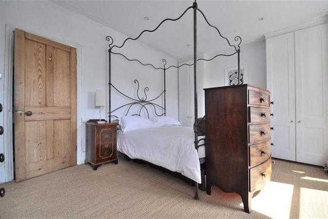  Image of 3 bedroom Detached house for sale in Green Lane Chislehurst BR7 at Green Lane, Chislehurst BR7