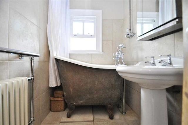  Image of 3 bedroom Detached house for sale in Green Lane Chislehurst BR7 at Green Lane, Chislehurst BR7