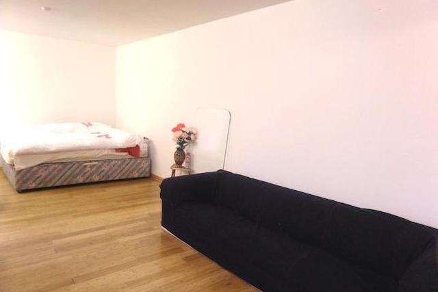  Image of Studio flat to rent in Longford Gardens Hayes UB4 at Longford Garden, Hayes UB4