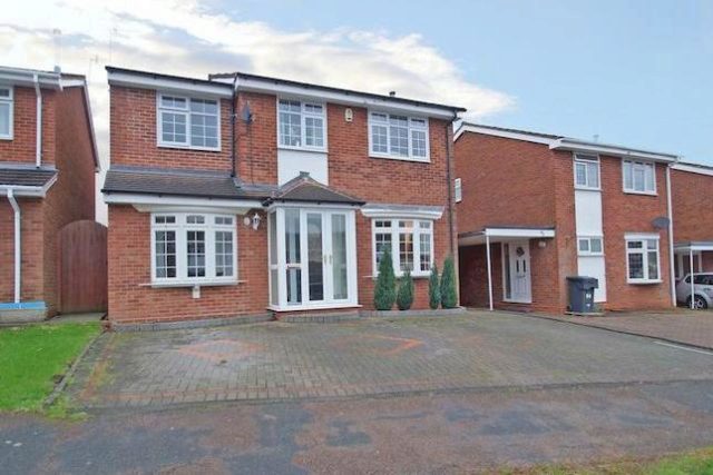  Image of 5 bedroom Detached house for sale in Deansway Bromsgrove B61 at Deansway, Bromsgrove B61