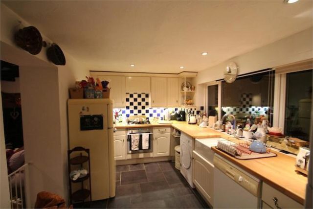  Image of 2 bedroom Cottage for sale in The Goggs Watlington OX49 at The Goggs, Watlington, Oxfordshire OX49