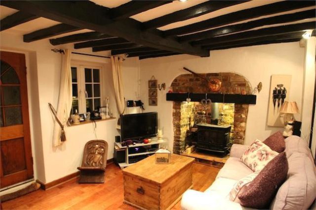  Image of 2 bedroom Cottage for sale in The Goggs Watlington OX49 at The Goggs, Watlington, Oxfordshire OX49