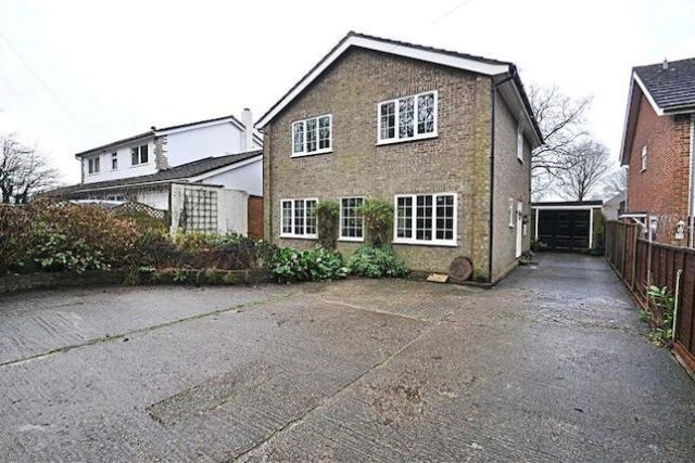  Image of 4 bedroom Detached house for sale in Lusted Hall Lane Tatsfield Westerham TN16 at Lusted Hall Lane, Tatsfield, Westerham TN16