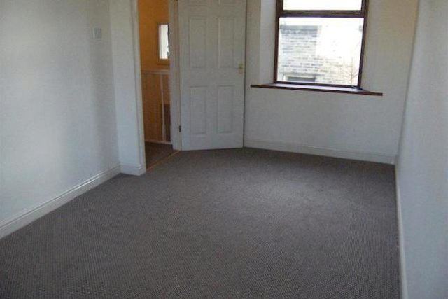  Image of 2 bedroom Flat to rent in Valley Road Gomersal Cleckheaton BD19 at Valley Road, Gomersal, Cleckheaton BD19