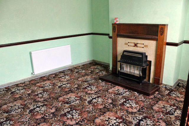  Image of 2 bedroom Terraced house to rent in Balfour Street Oldham OL4 at Balfour Street, Oldham OL4
