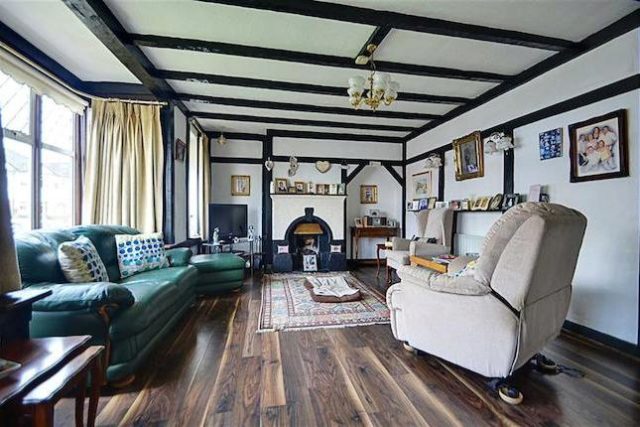  Image of 3 bedroom Detached house for sale in Lynton Avenue St. Mary Cray Orpington BR5 at Lynton Avenue, St. Mary Cray, Orpington BR5