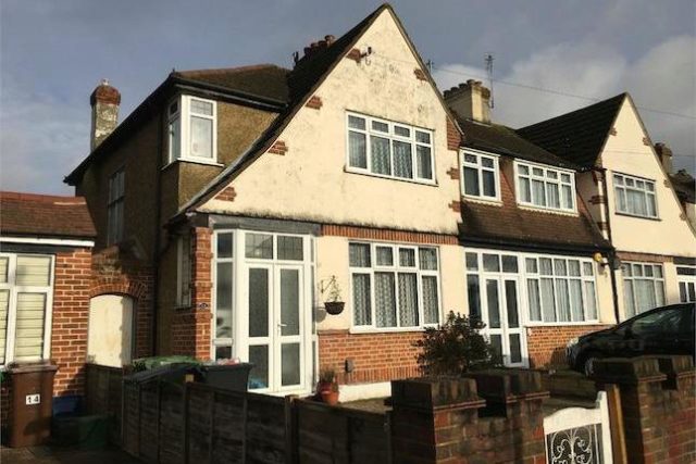  Image of 3 bedroom End of Terrace for sale in Eastcroft Road Ewell Epsom KT19 at Eastcroft Road, West Ewell, Epsom KT19