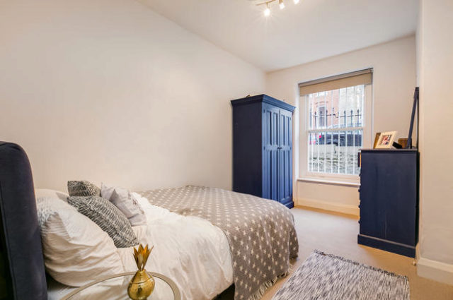  Image of 3 bedroom Flat for sale in New Kings Road London SW6 at Churchfield Mansions, 321-345 New Kings Road, London SW6