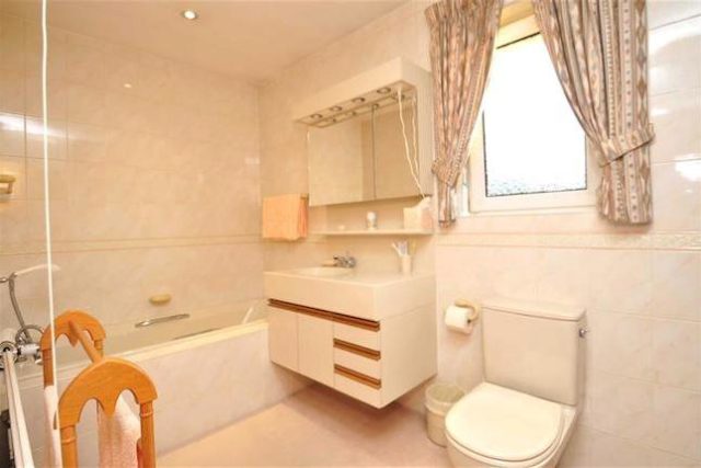  Image of 4 bedroom Detached house for sale in Brimstone Close Orpington BR6 at Brimstone Close, Chelsfield Park, Orpington BR6