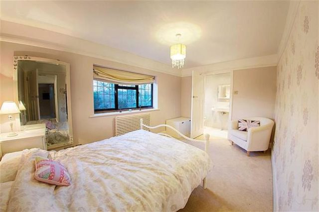  Image of 4 bedroom Semi-Detached house for sale in Priory Avenue Petts Wood Orpington BR5 at Priory Avenue, Petts Wood, Orpington BR5