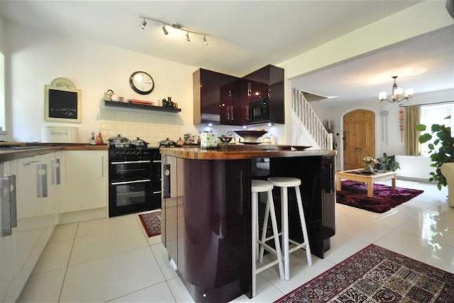  Image of 4 bedroom Semi-Detached house for sale in Logs Hill Chislehurst BR7 at Logs Hill, Chislehurst BR7