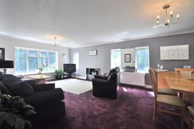  Image of 4 bedroom Semi-Detached house for sale in Logs Hill Chislehurst BR7 at Logs Hill, Chislehurst BR7