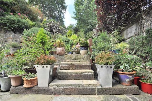  Image of 4 bedroom Semi-Detached house for sale in Logs Hill Chislehurst BR7 at Logs Hill, Chislehurst BR7