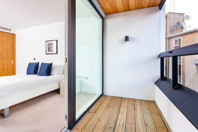  Image of 1 bedroom Flat to rent in Holland Park Avenue London W11 at Holland Park Avenue, London W11